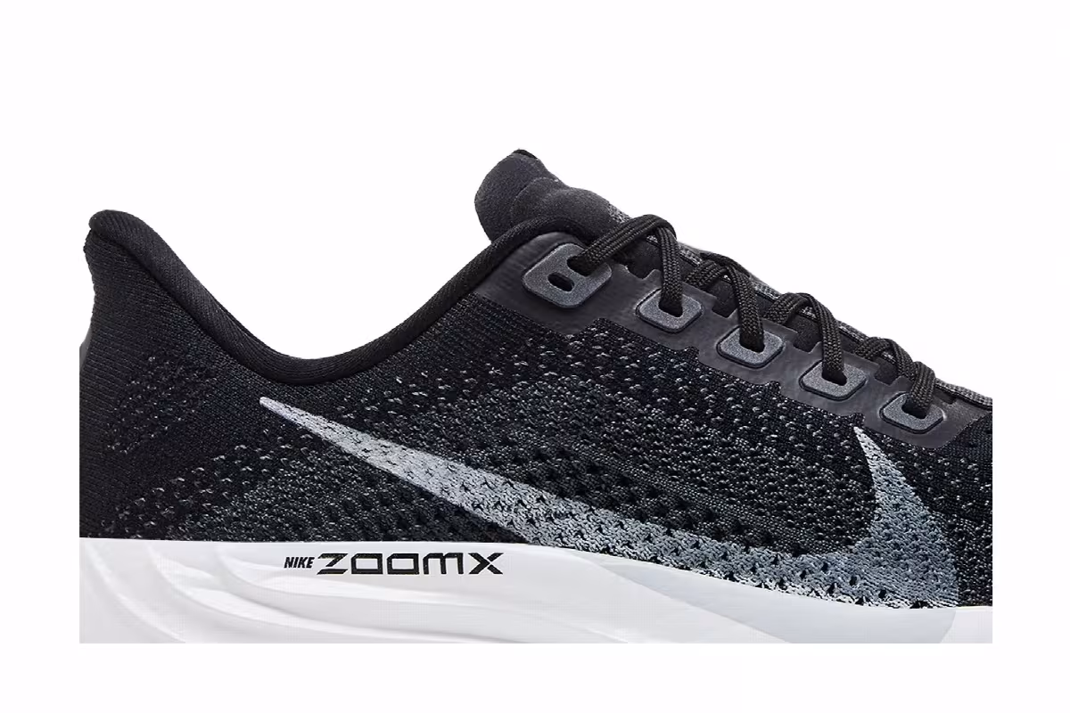 Nike Women's Pegasus Plus Black Pure Platinum, view 3