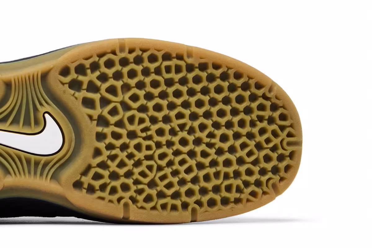 Nike Vertebrae SB Black Gum, view 6