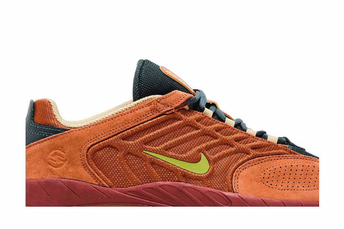 Nike Vertebrae SB Dark Russet, view 3