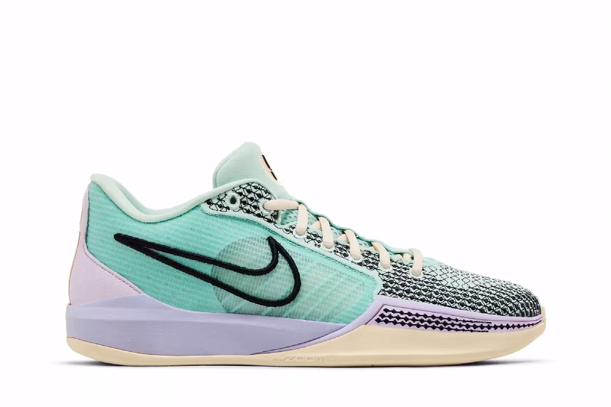Nike Women's Sabrina 1 EP Brooklyn's Finest, view 2
