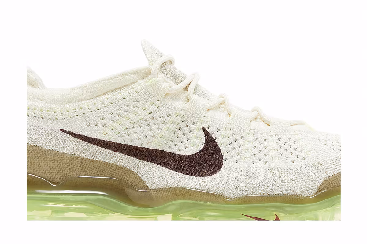 Nike Air VaporMax 2023 Flyknit Coconut Milk Neutral Olive, view 3