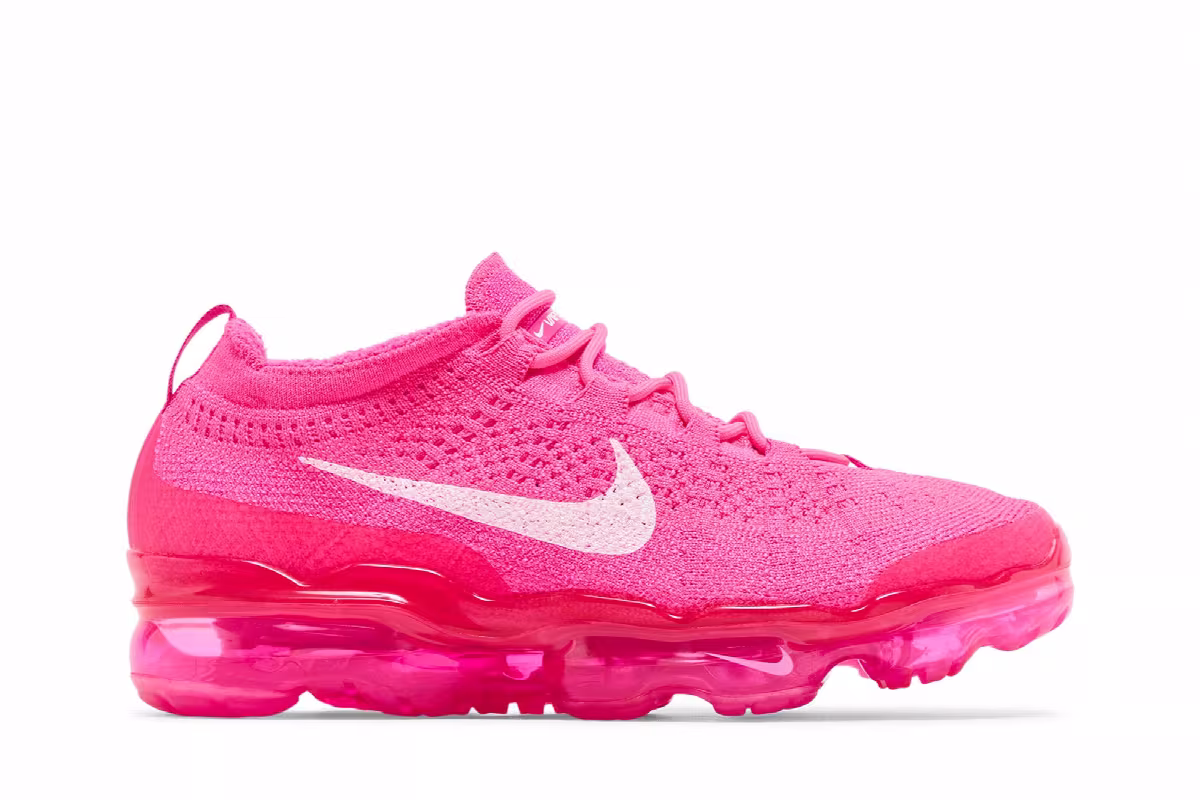 Nike Women's Air VaporMax 2023 Flyknit Hyper Pink, view 2