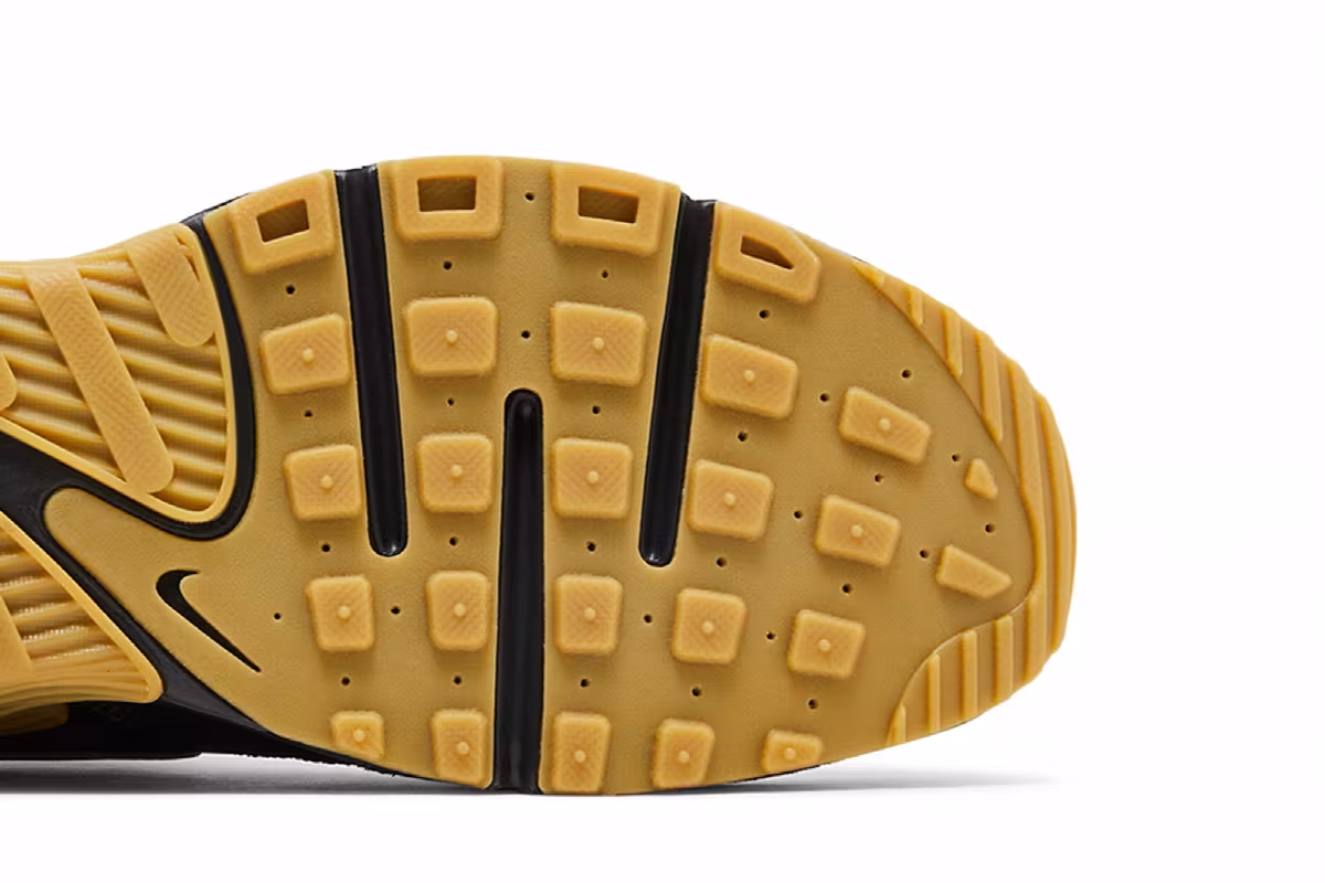Nike Air Max Excee Black Gum, view 6
