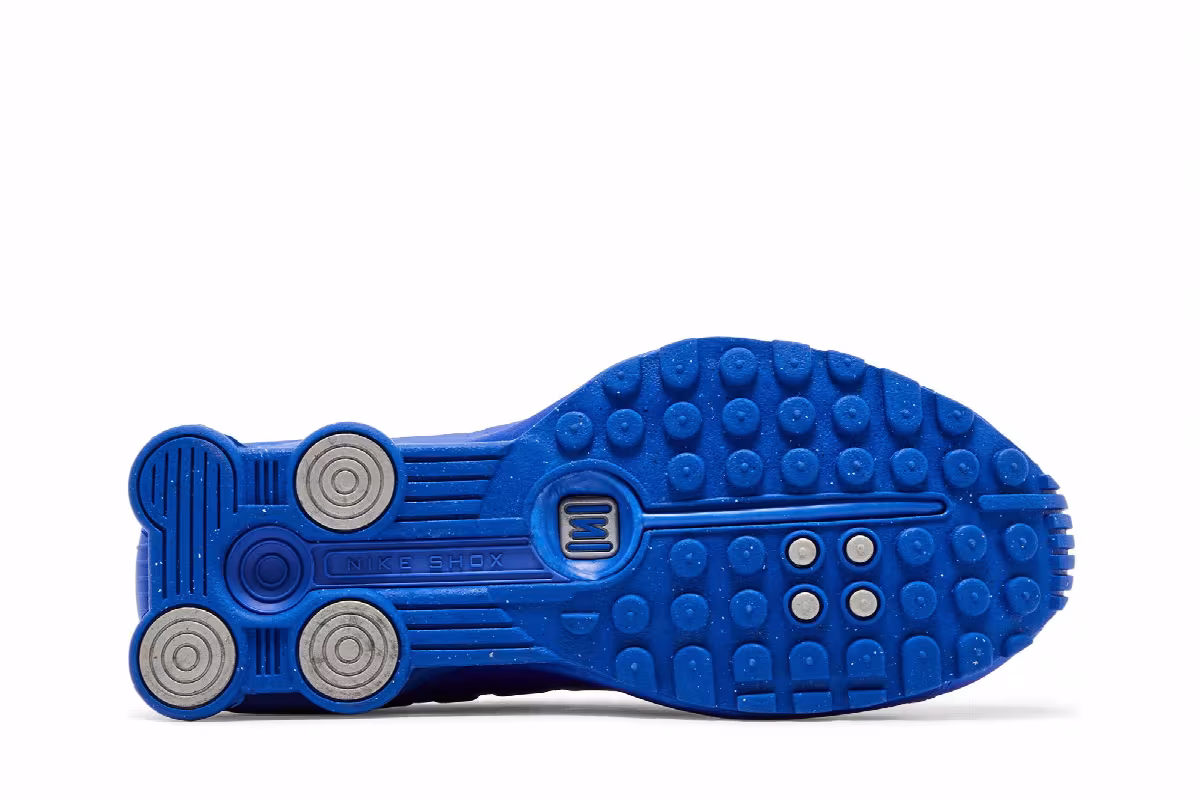 Nike Women's Shox R4 Blue Woman Group, view 5