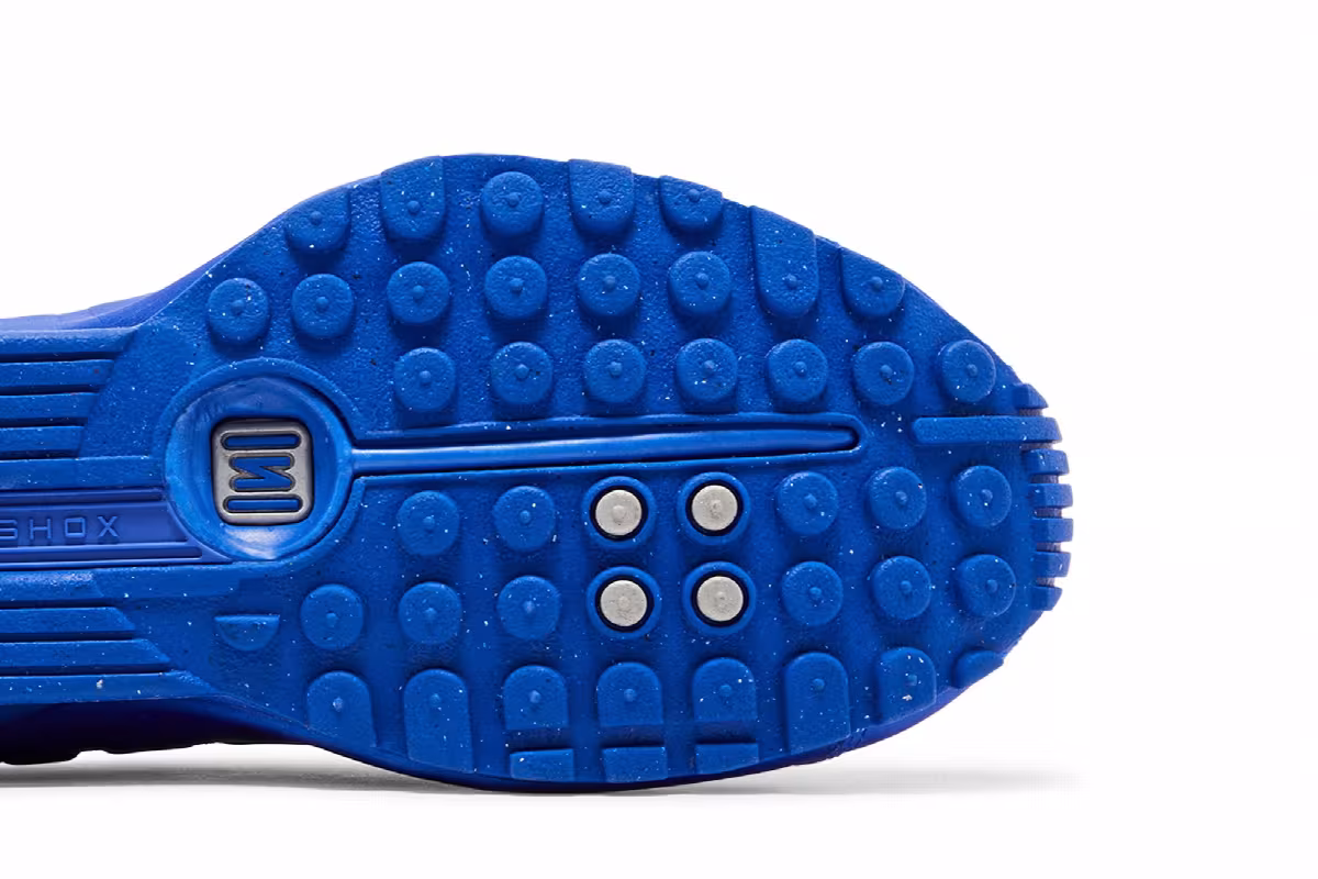 Nike Women's Shox R4 Blue Woman Group, view 6