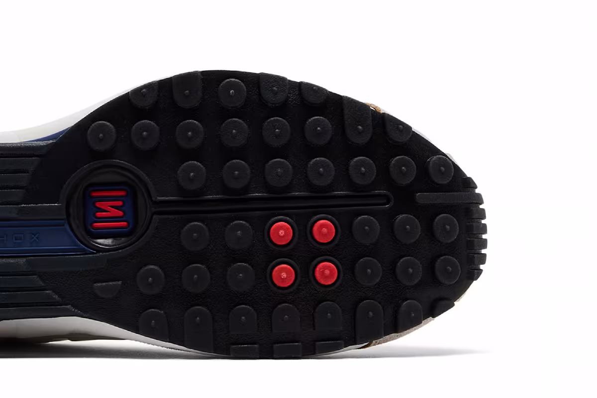 Nike Shox R4 Premium Design By Korea, view 6
