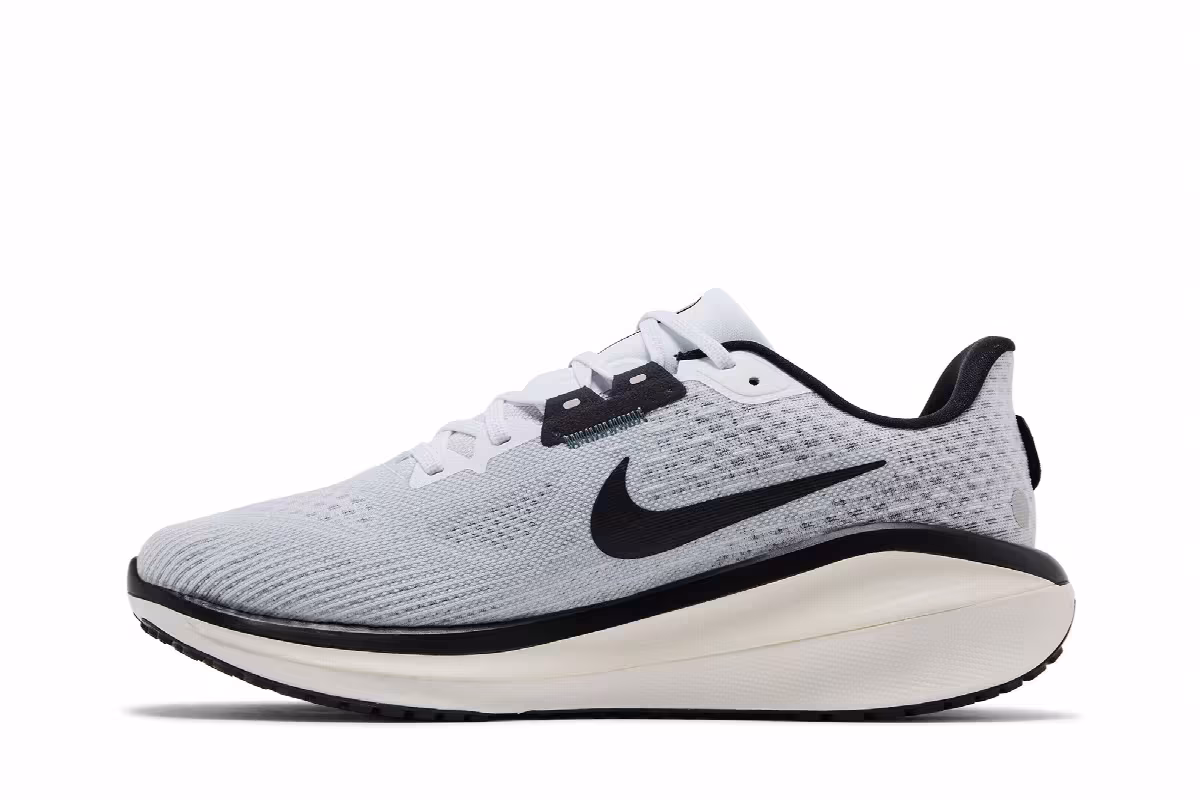 Nike Vomero 17 Pure Platinum Black, view 4