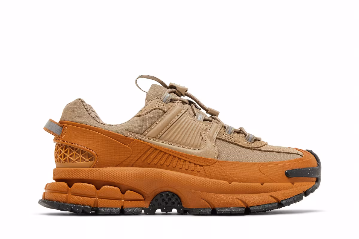 Nike Women's Zoom Vomero Roam Flax, view 2