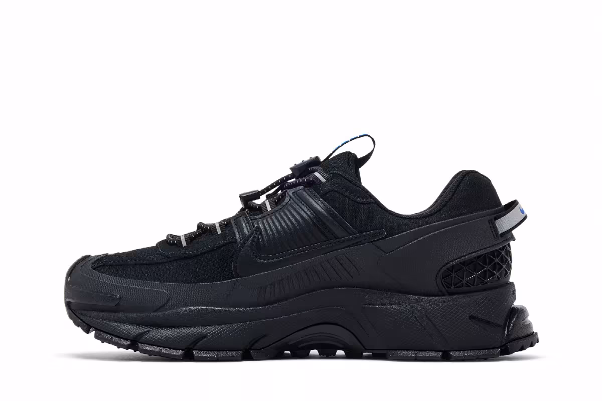 Nike Women's Zoom Vomero Roam Black, view 4