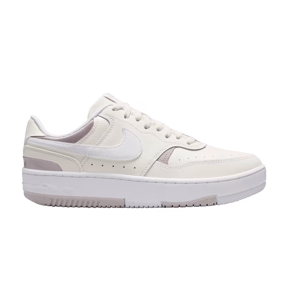 Nike Women's Gamma Force Sail Platinum Violet