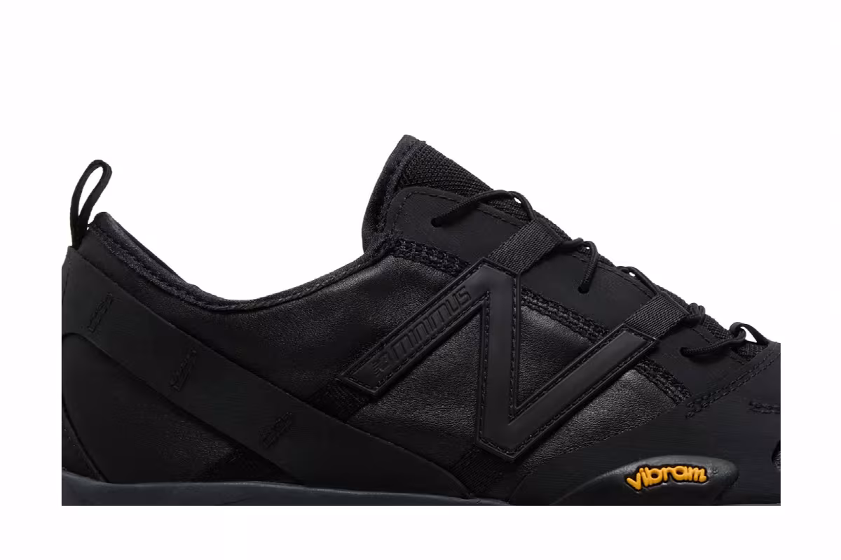 Issey Miyake x New Balance MT10O Black, view 3