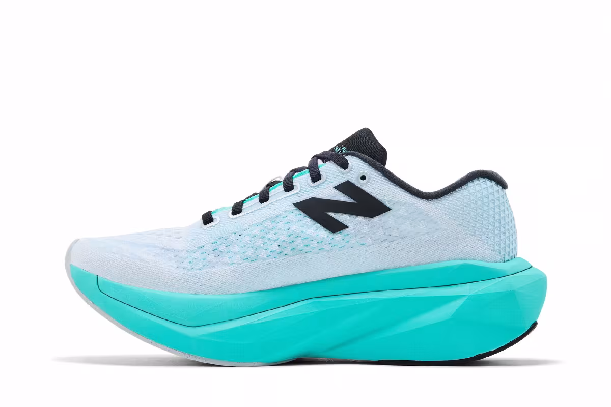 New Balance FuelCell SuperComp Trainer v3 Cyber Jade, view 4