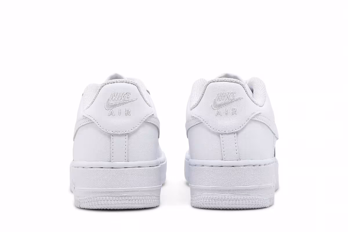 Nike Air Force 1 LE GS Triple White, view 7