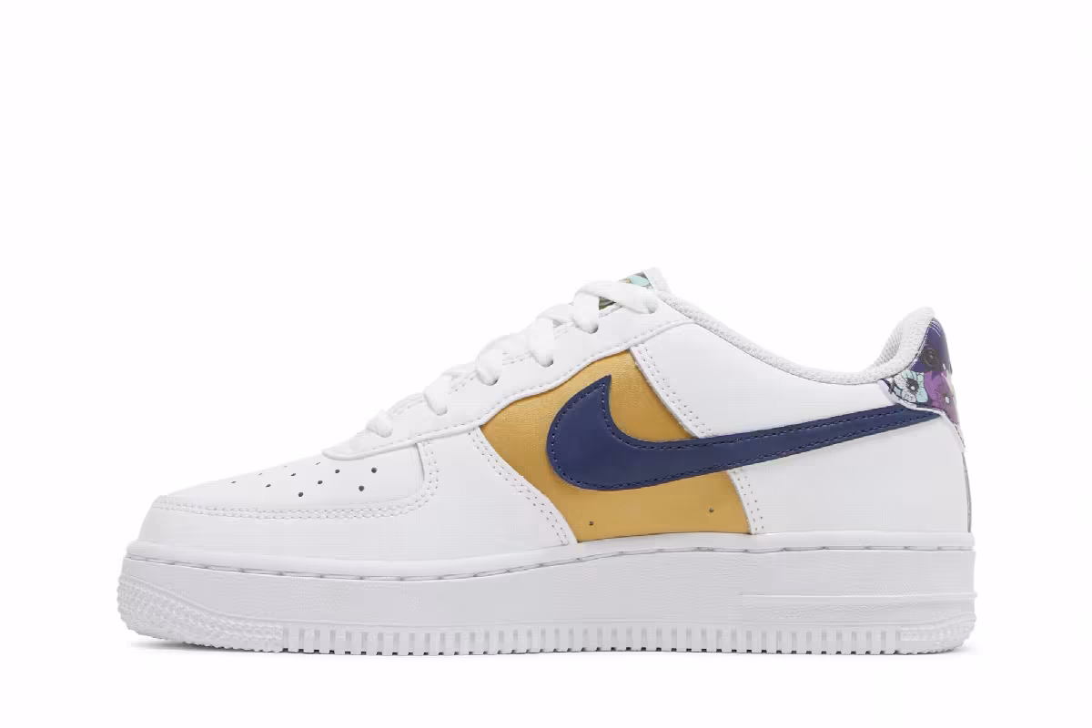Nike Air Force 1 Low LV8 GS White Floral, view 4