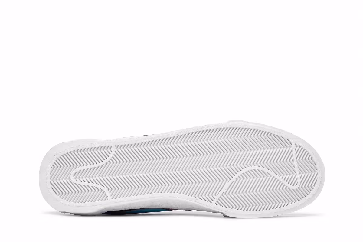 KAWS x sacai x Nike Blazer Low Purple Dusk, view 5
