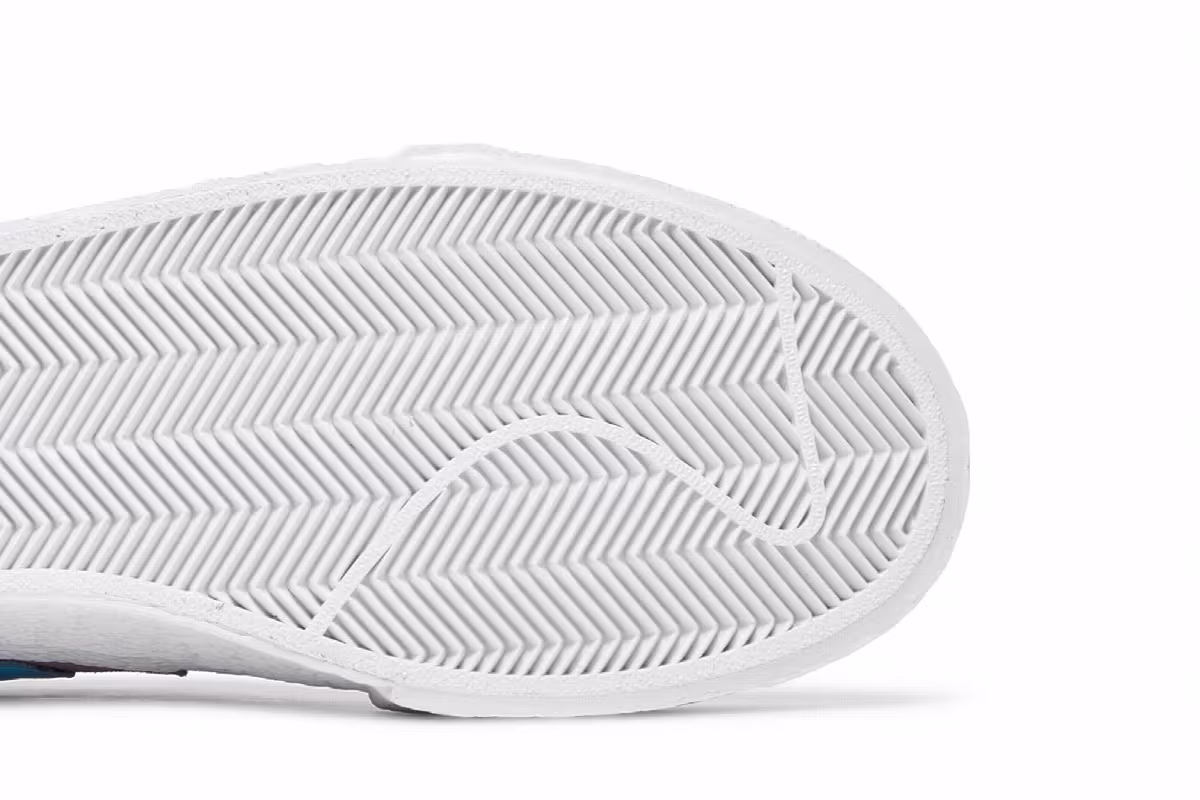 KAWS x sacai x Nike Blazer Low Purple Dusk, view 6
