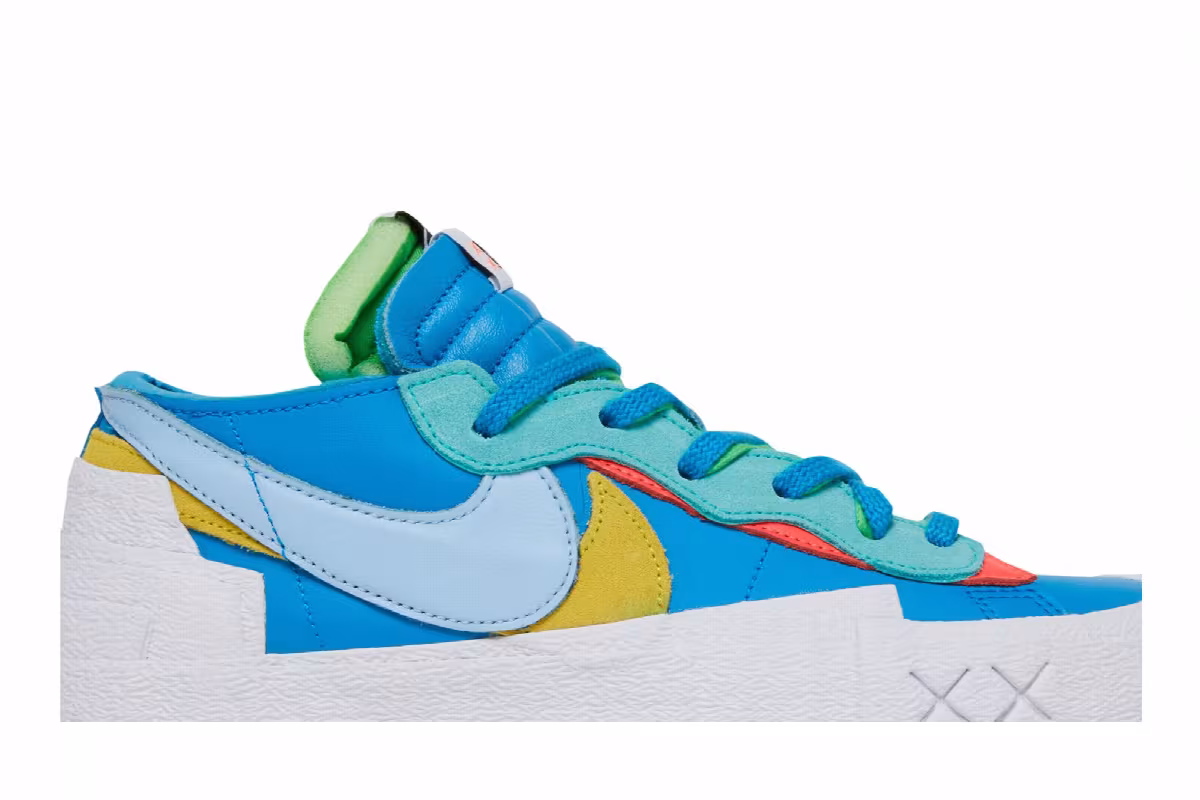 KAWS x sacai x Nike Blazer Low Neptune Blue, view 3