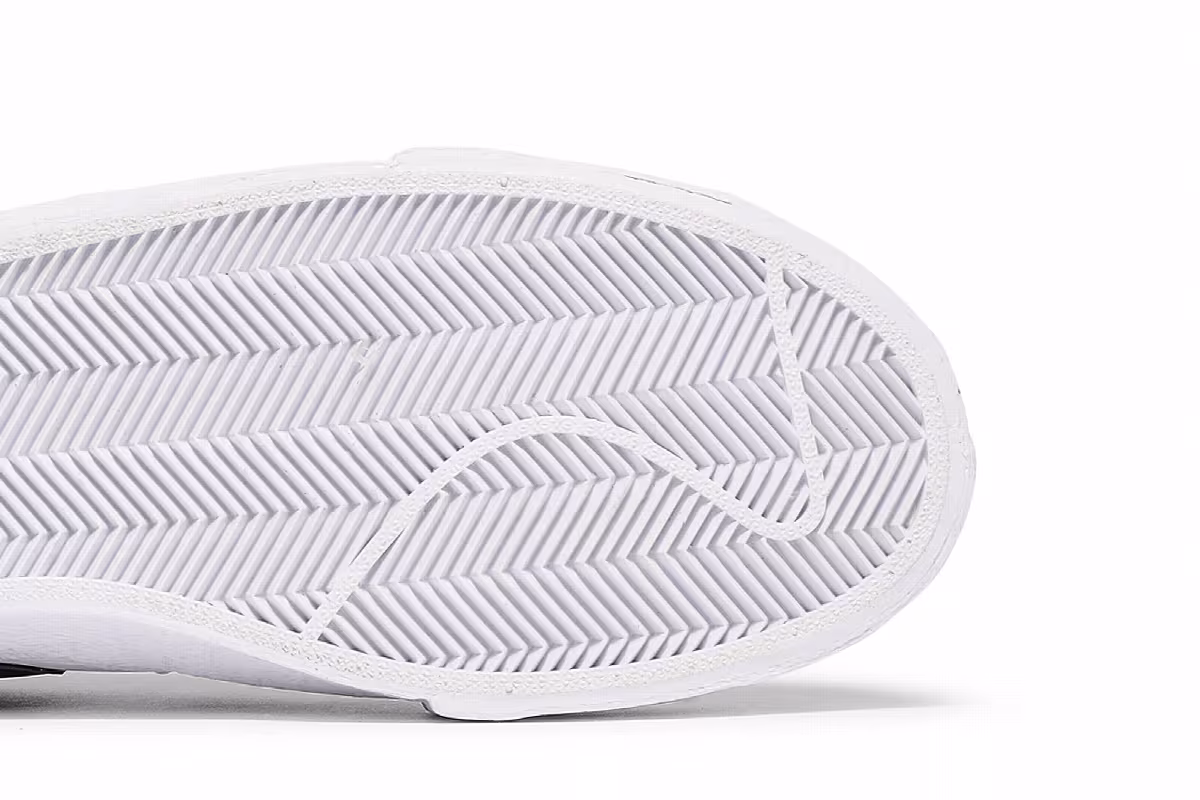 sacai x Nike Blazer Low Iron Grey, view 6