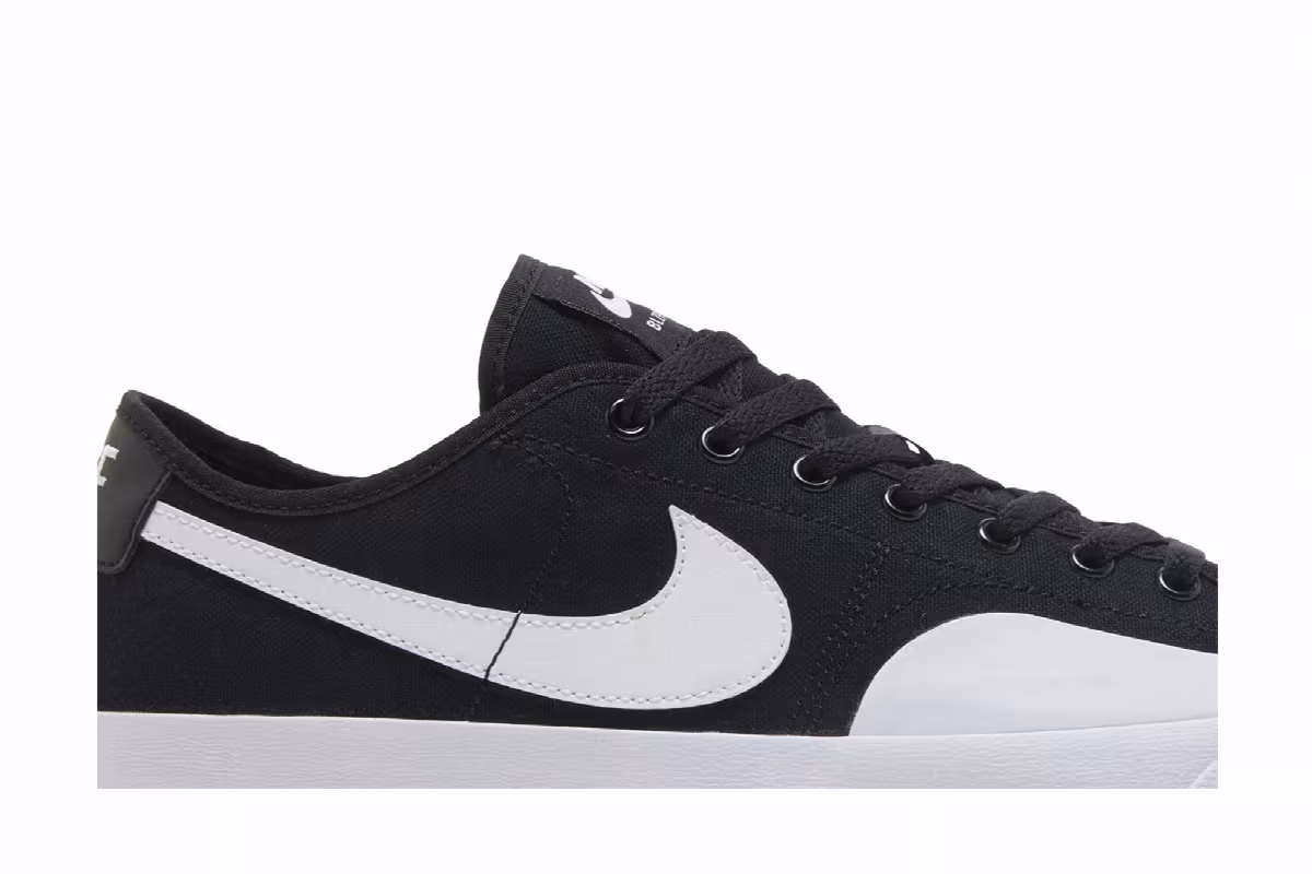 Nike Blazer Court SB Black White, view 3