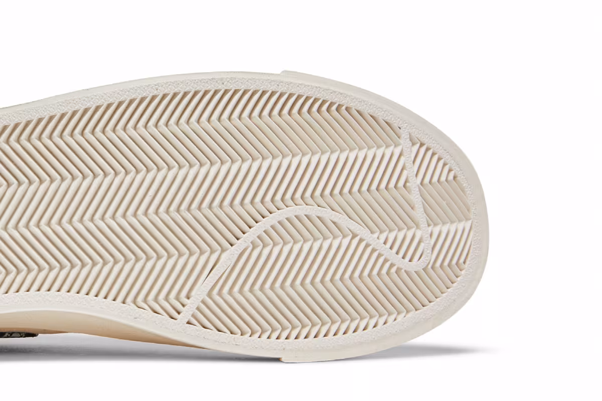 Nike Blazer Low Paisley Swoosh, view 6