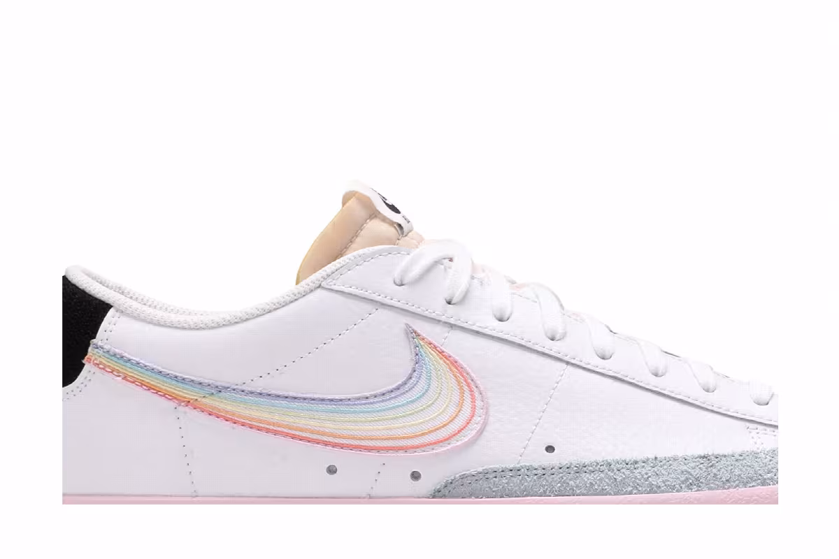 Nike Blazer Low Be True, view 3