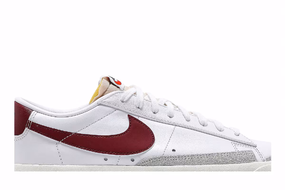 Nike Blazer Low Team Red, view 3