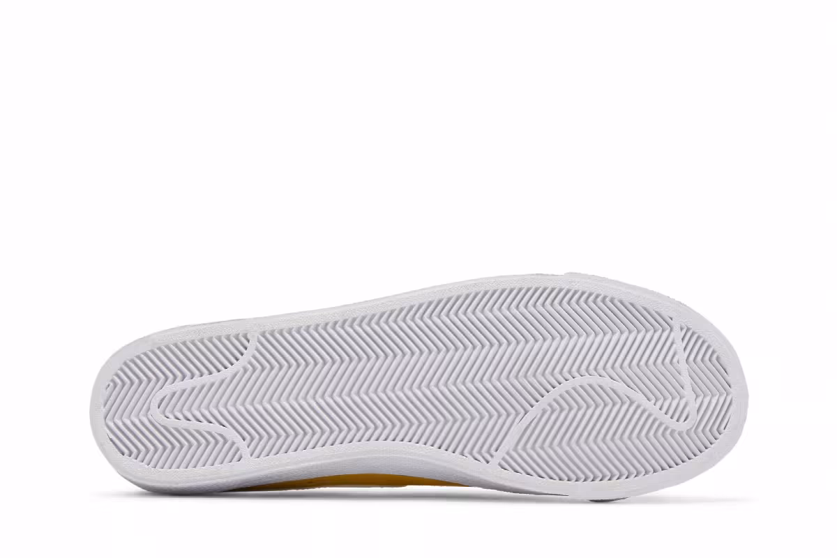 Nike Blazer Low Speed Yellow, view 5