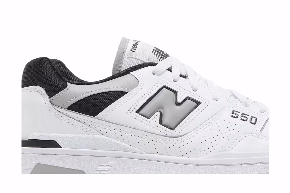 New Balance 550 Concrete Black, view 3