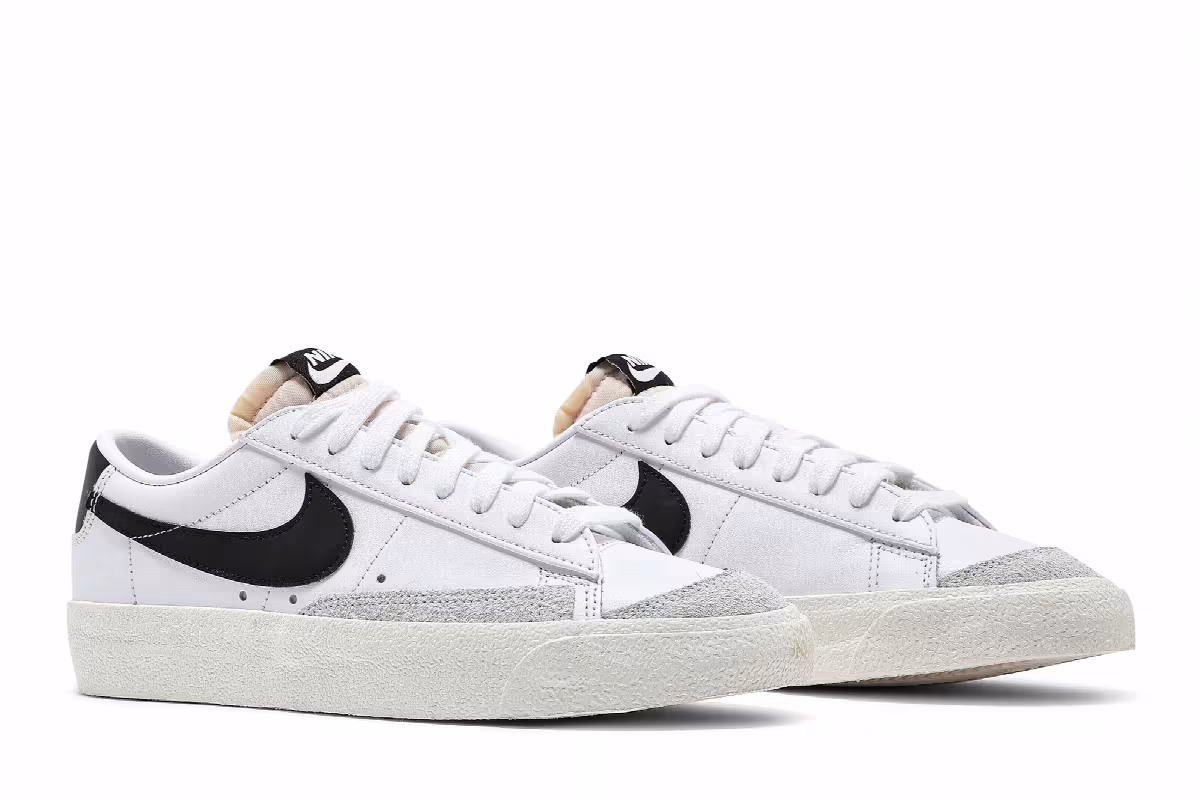 Nike Women's Blazer Low White Black, view 9