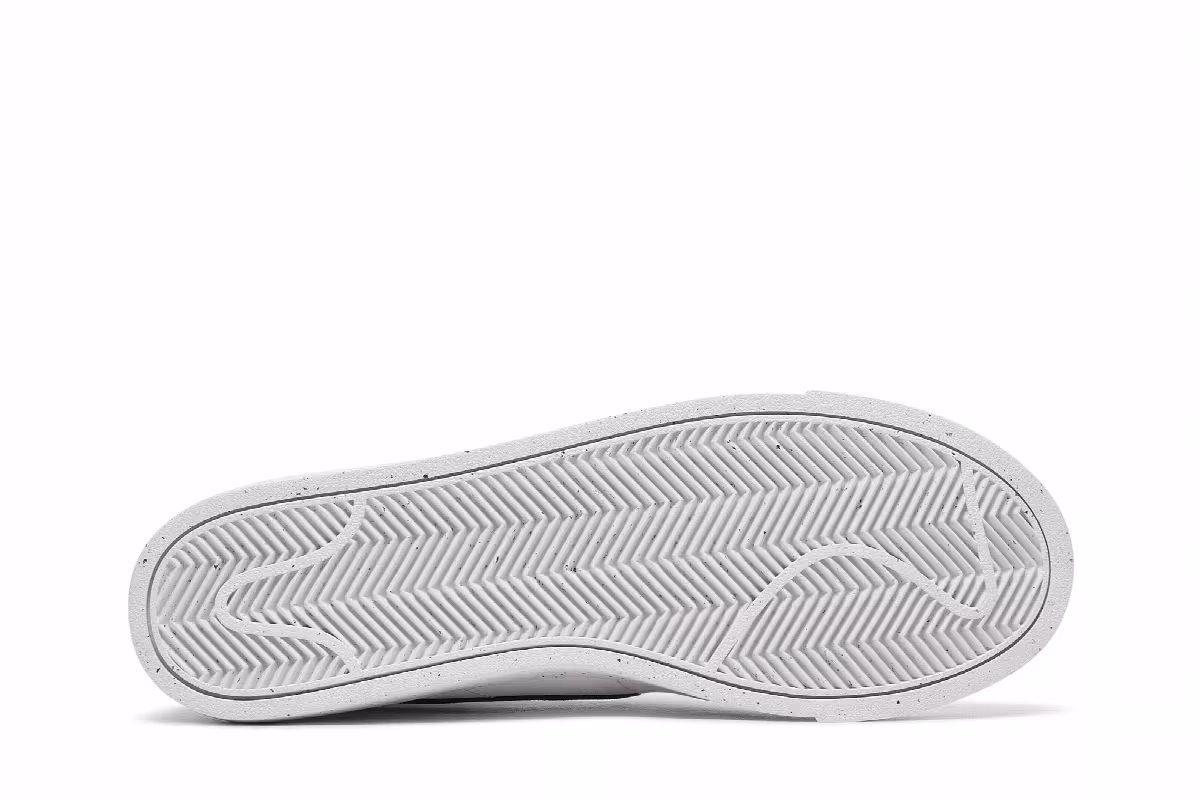 Nike Women's Blazer Mid White Black, view 5