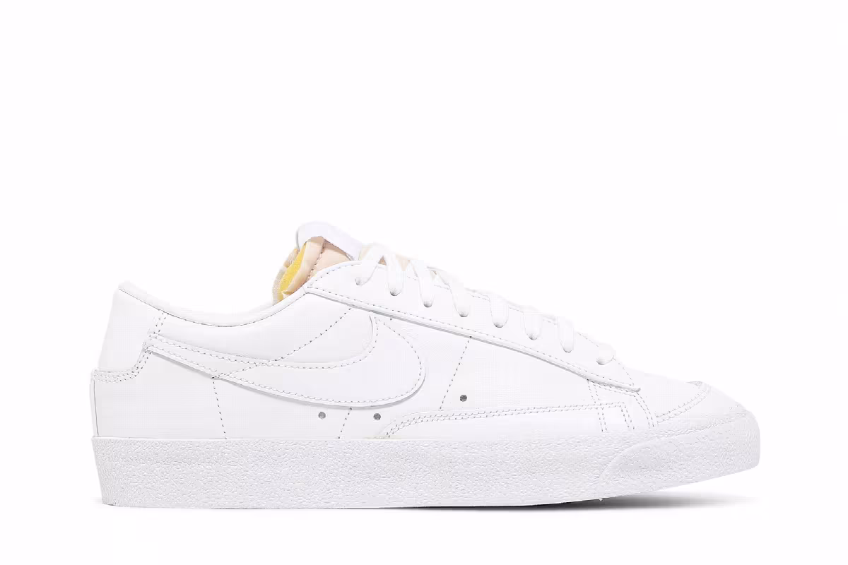 Nike Women's Blazer Low Triple White, view 2