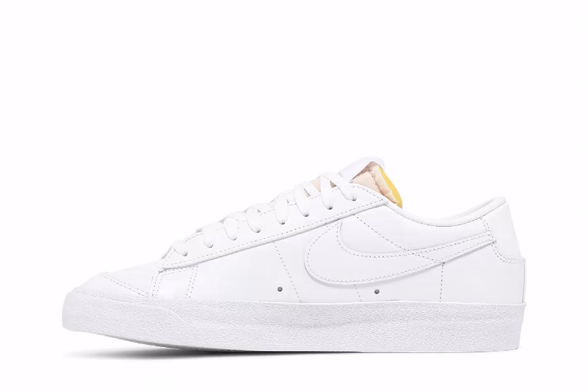 Nike Women's Blazer Low Triple White, view 4