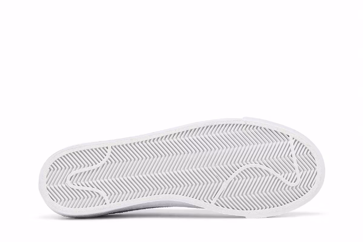 Nike Women's Blazer Low Triple White, view 5