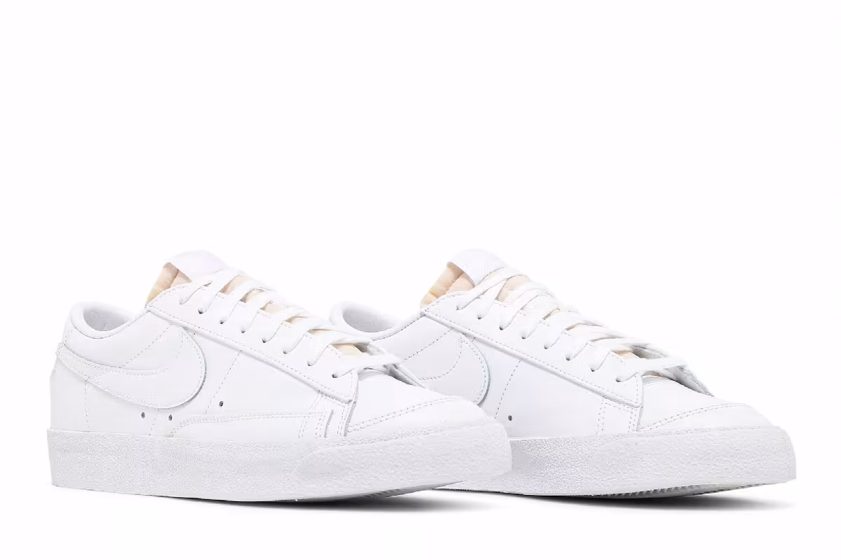 Nike Women's Blazer Low Triple White, view 9