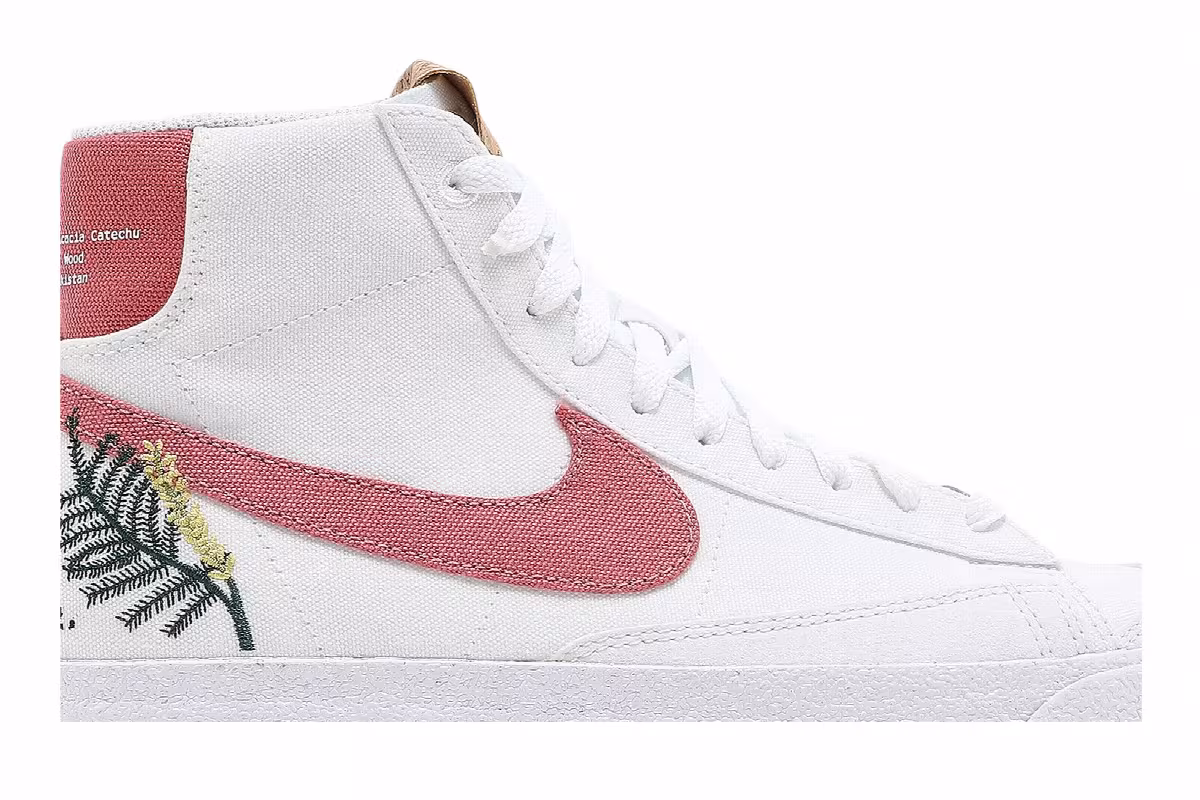 Nike Women's Blazer Mid Catechu, view 3