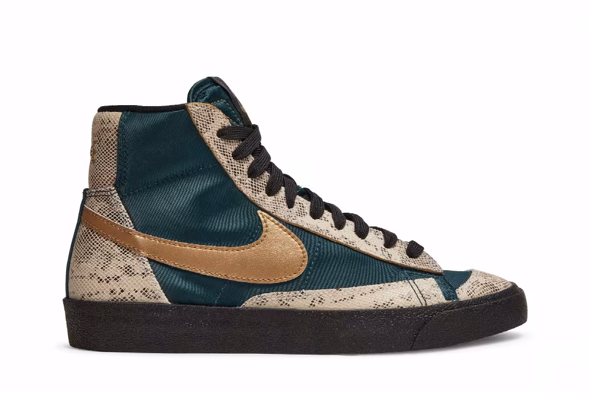 Nike Women's Blazer Mid Lucha Libre, view 2