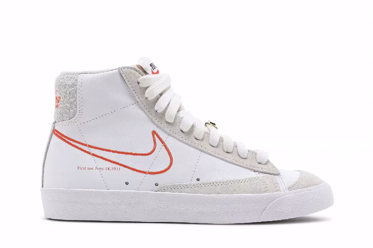 Nike Women's Blazer Mid First Use, view 2