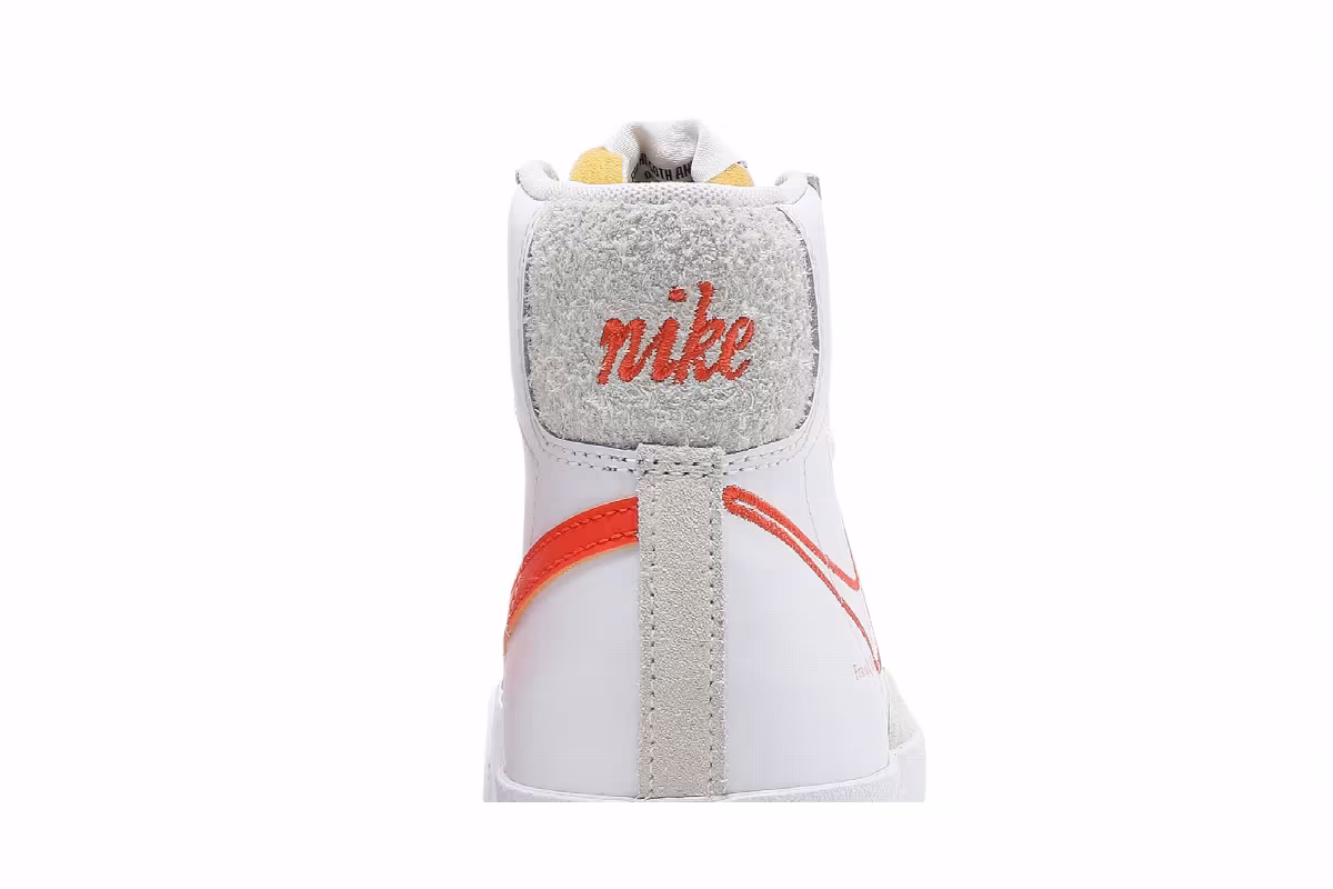 Nike Women's Blazer Mid First Use, view 8