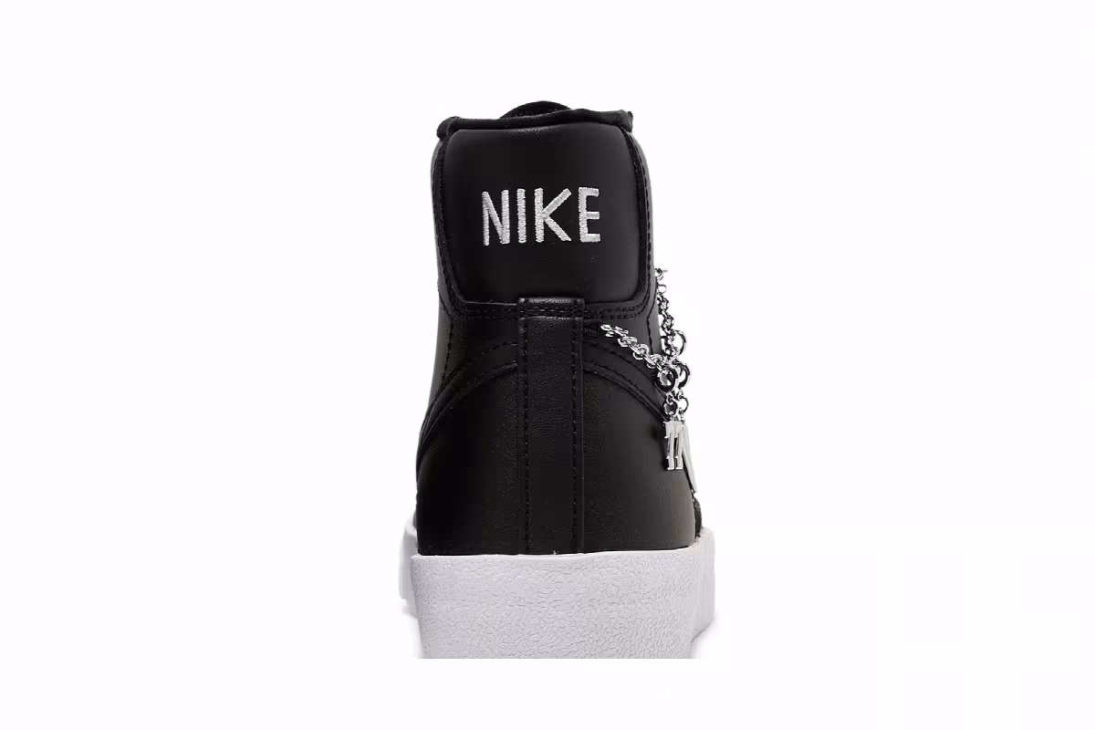 Nike Women's Blazer Mid Lucky Charms - Black, view 8