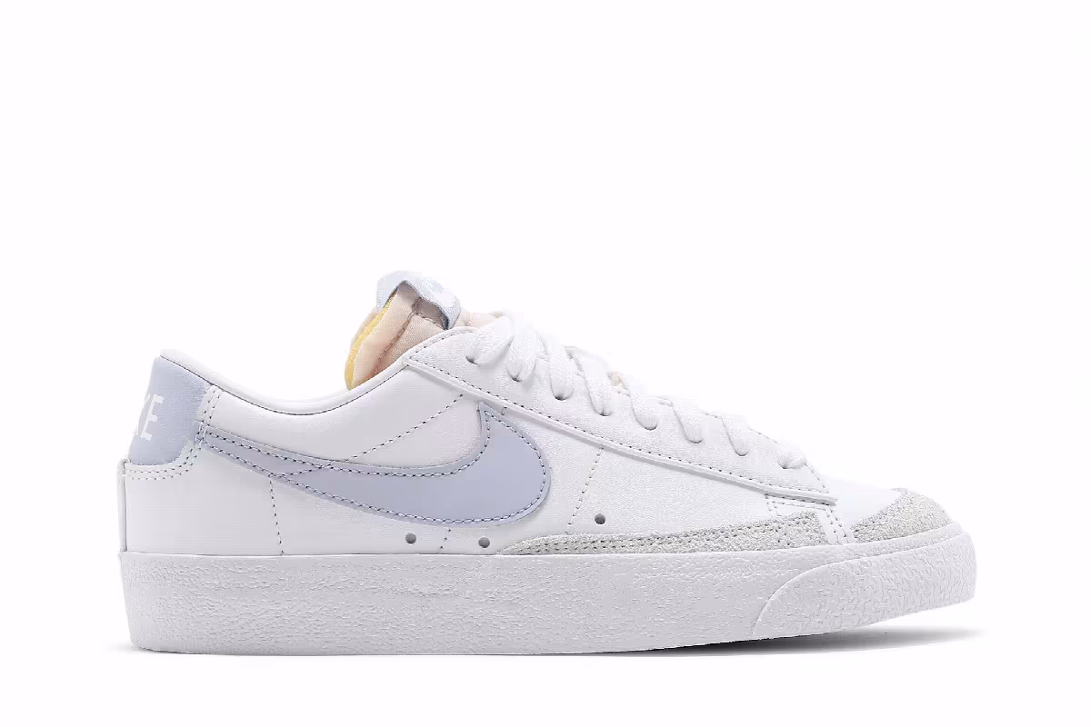 Nike Women's Blazer Low White Ghost, view 2
