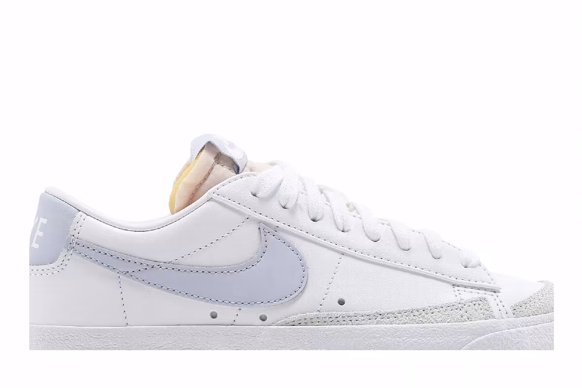 Nike Women's Blazer Low White Ghost, view 3