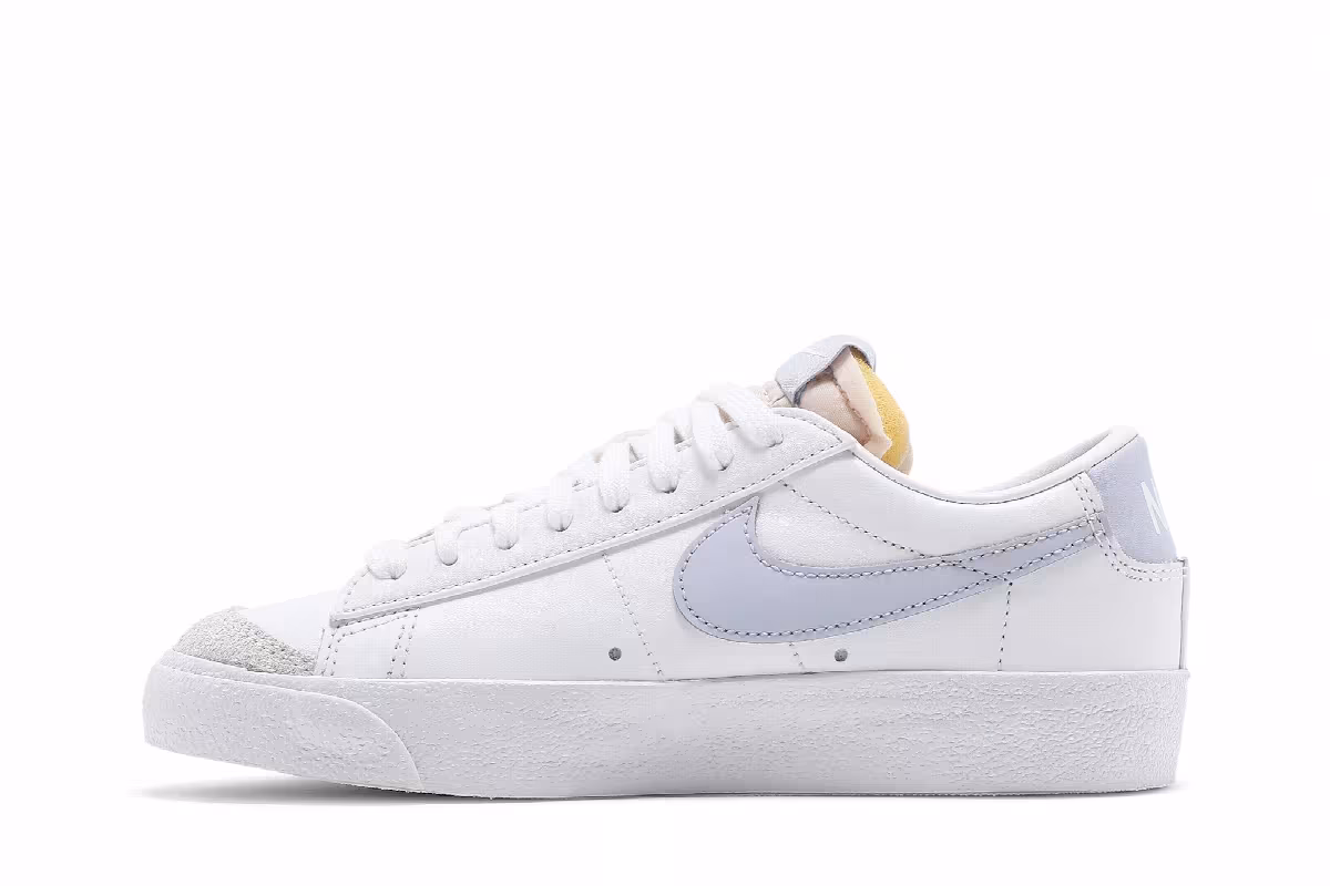 Nike Women's Blazer Low White Ghost, view 4