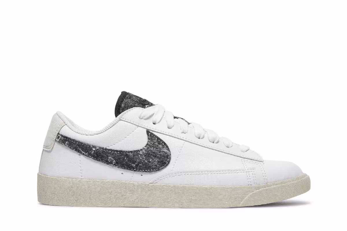 Nike Women's Blazer Low SE Recycled Wool Pack - White Black, view 2