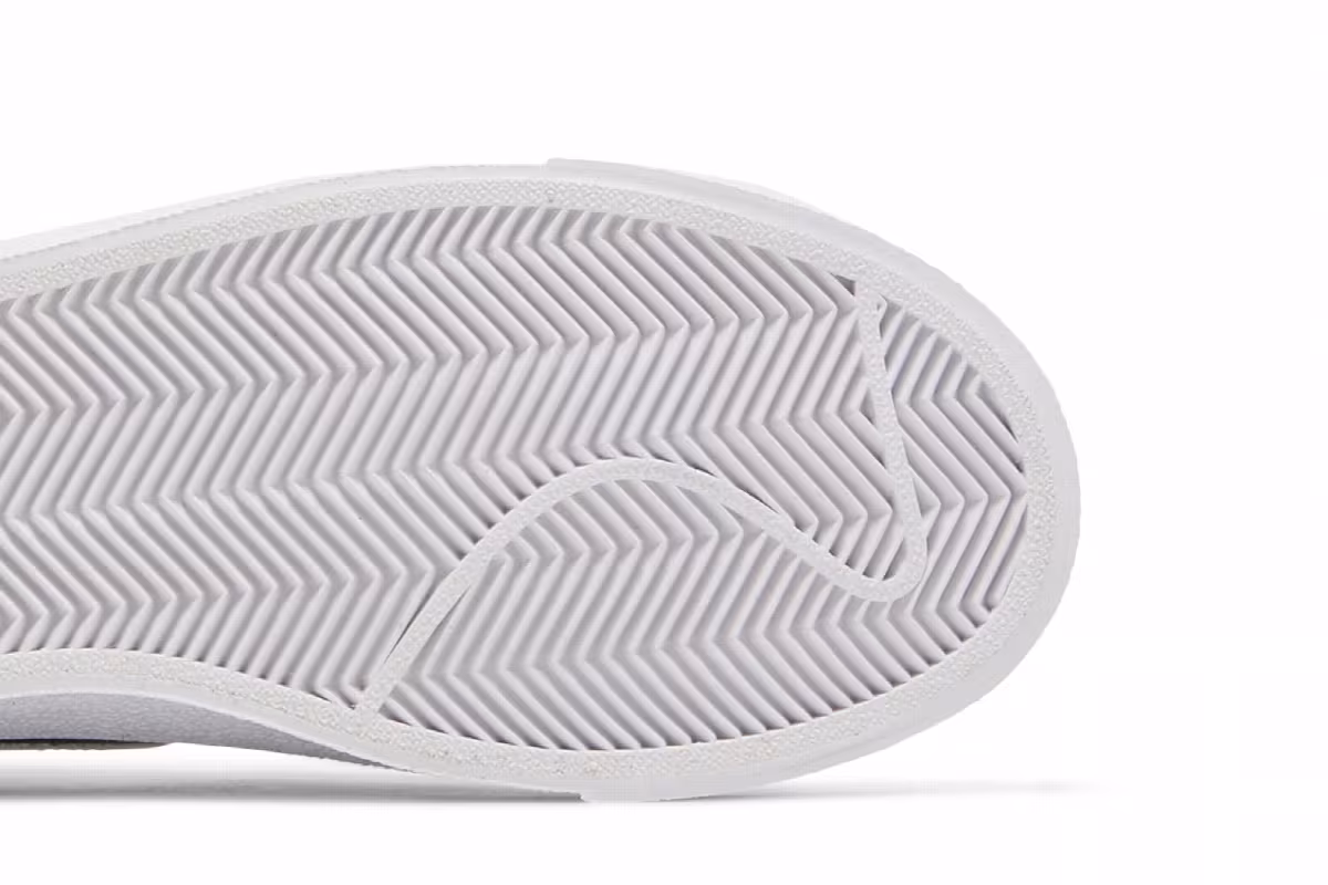 Nike Blazer Low Black White, view 6
