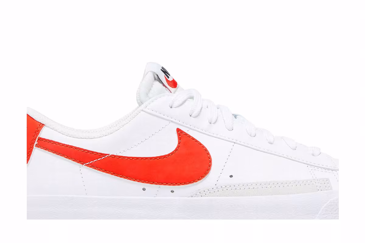 Nike Blazer Low White Team Orange, view 3