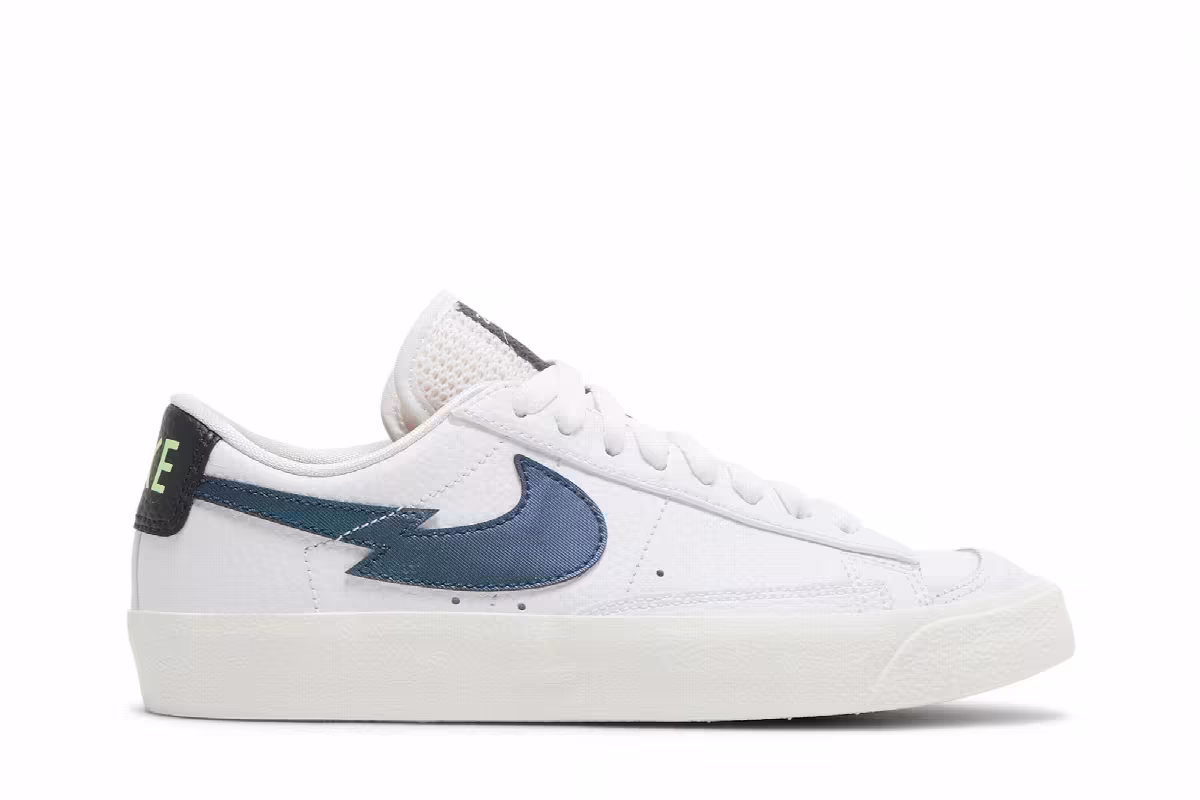 Nike Blazer Low Lightning Bolt Swoosh, view 2