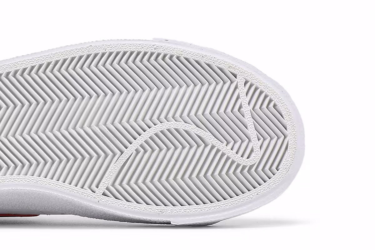 Nike Blazer Low White Team Red, view 6