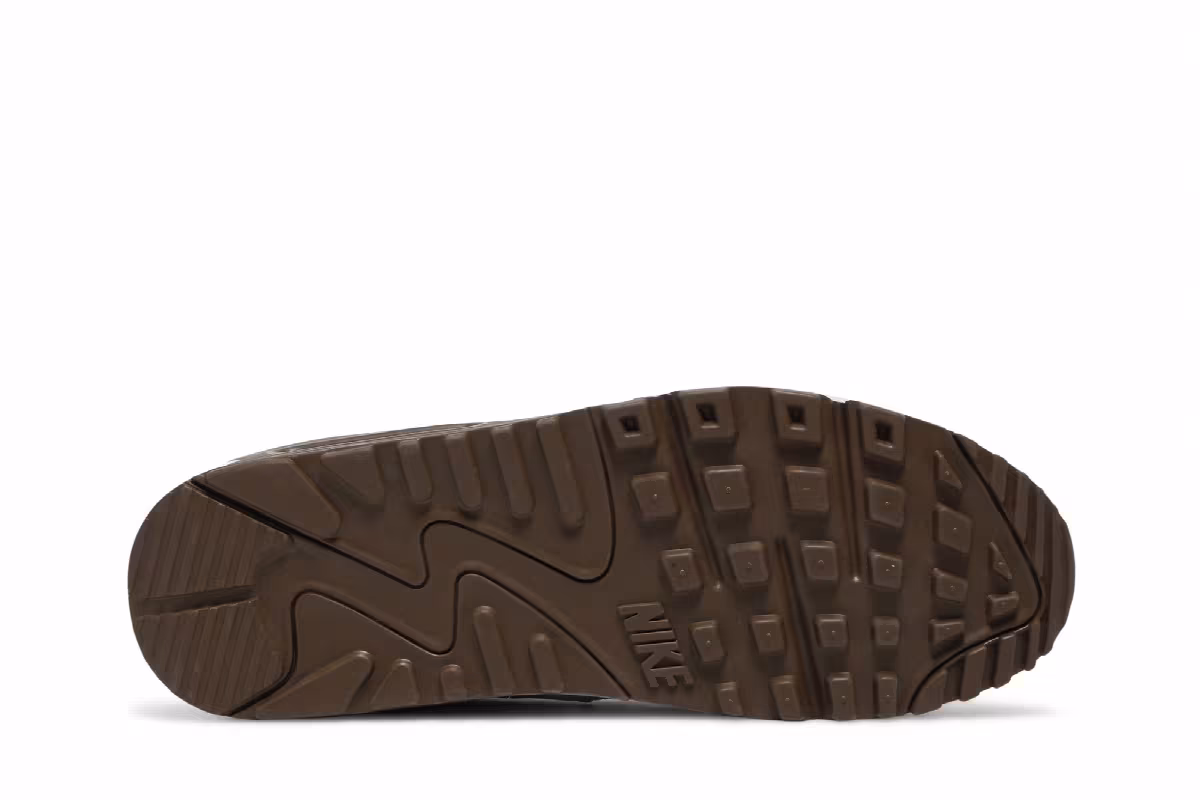 DQM x Nike Air Max 90 Bacon 2021, view 5
