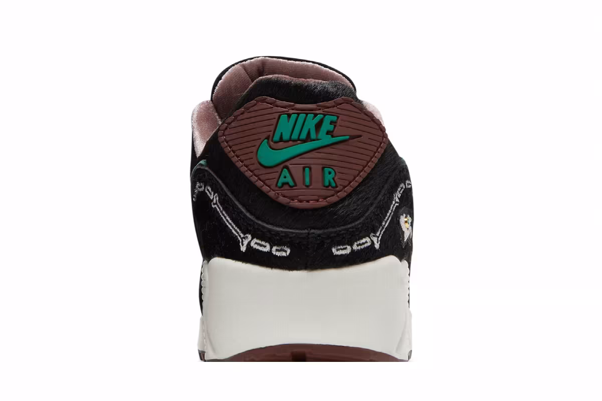 Nike Women's Air Max 90 Siempre Familia, view 8