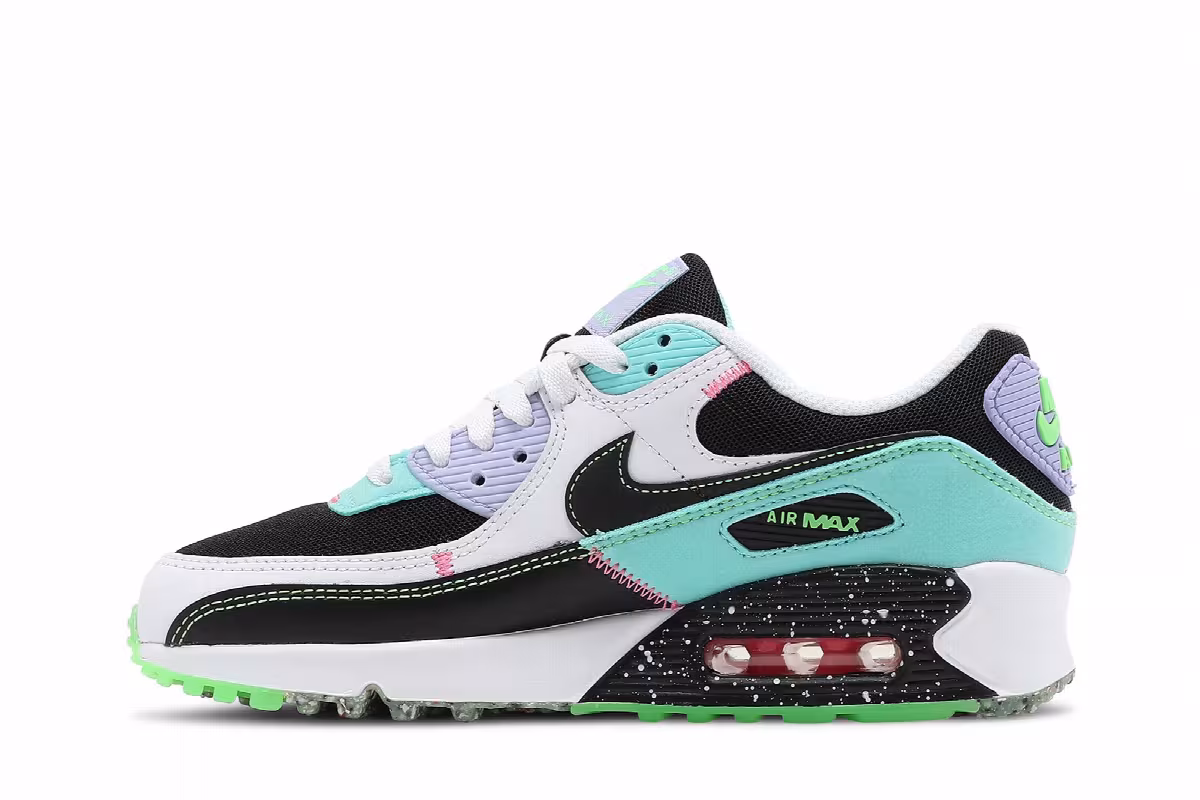 Nike Women's Air Max 90 Exeter Edition - Aurora Green, view 4